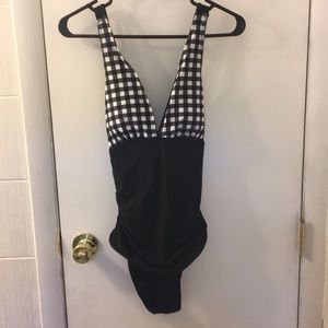 Cupshe one-piece bathing suit.